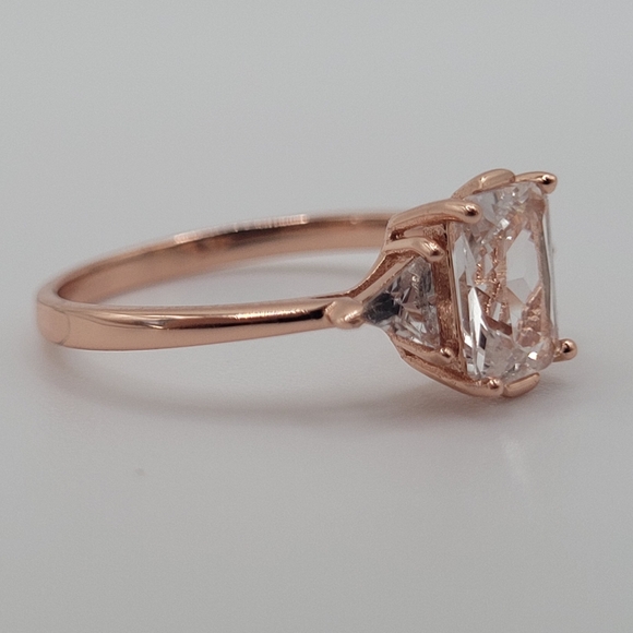RoseGold plated 925 sterling silver ring with rectangular cut gem - Picture 5 of 16